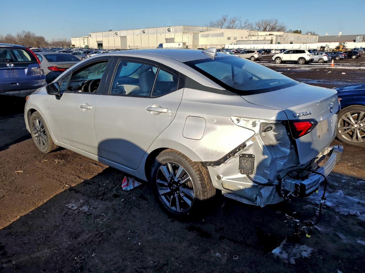 2021 NISSAN VERSA SV photo 2