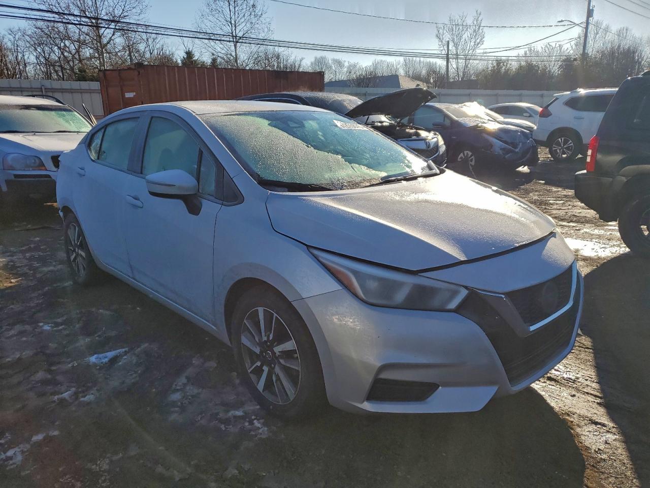 2021 NISSAN VERSA SV photo 4