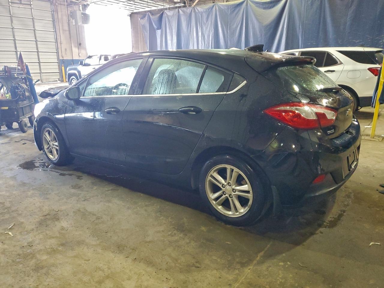 2017 CHEVROLET CRUZE LT photo 2