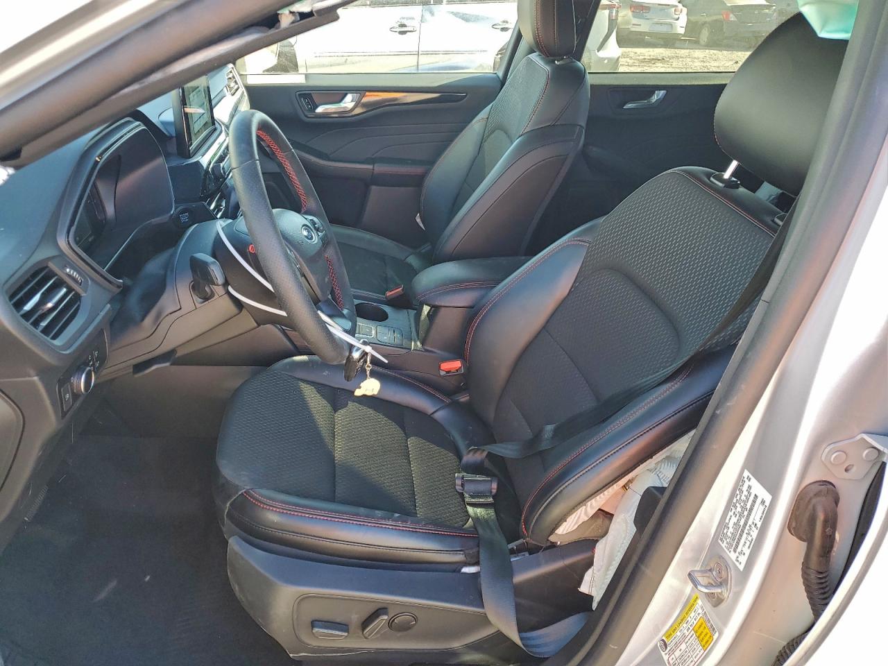 2025 FORD ESCAPE ST LINE photo 13