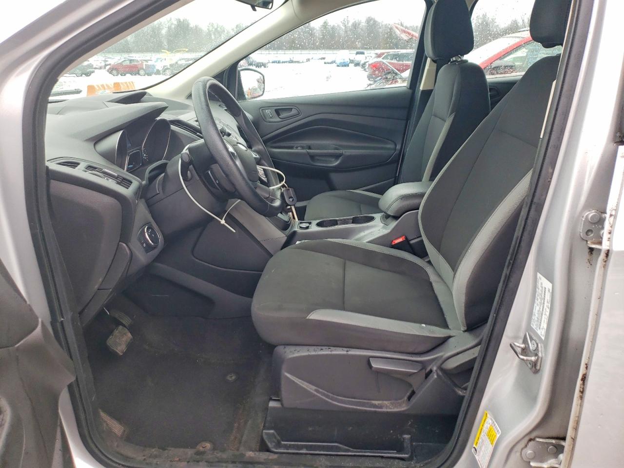 2015 FORD ESCAPE S photo 13