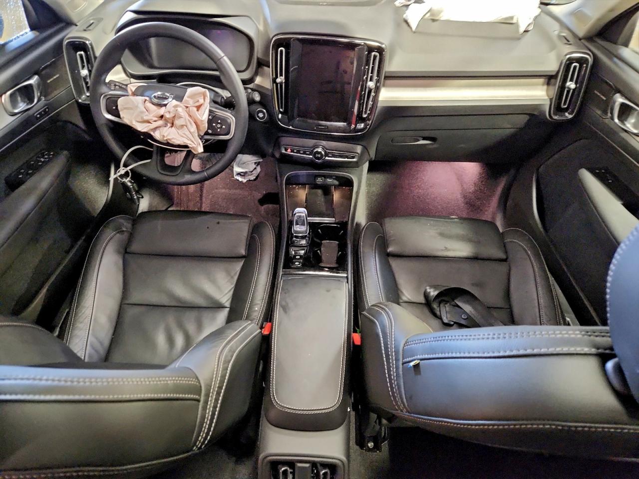 2023 VOLVO XC40 ULTIMATE photo 8