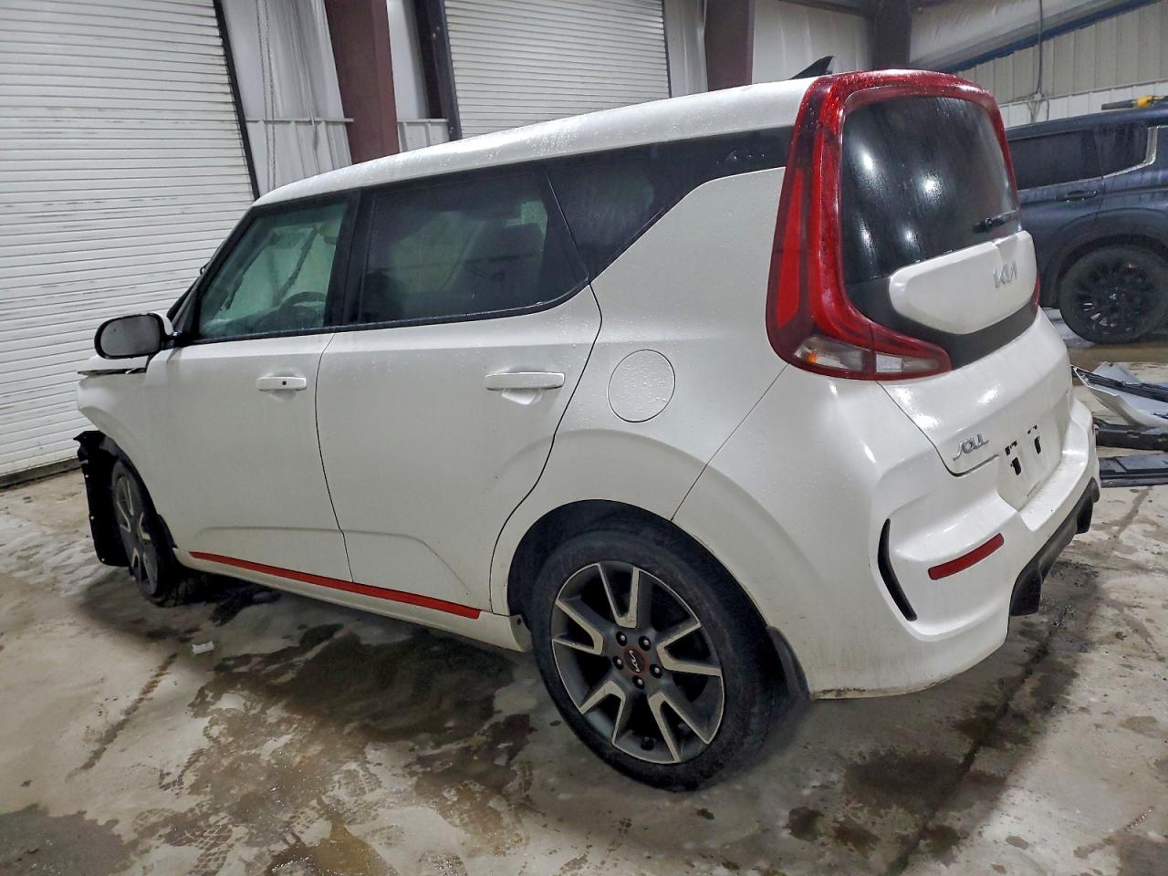 2022 KIA SOUL GT-LINE TURBO photo 2