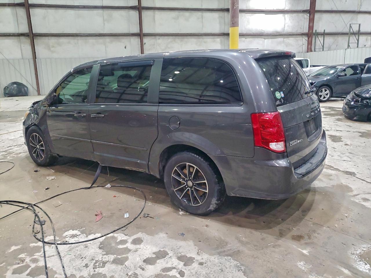 2015 DODGE GRAND CARAVAN SE photo 3