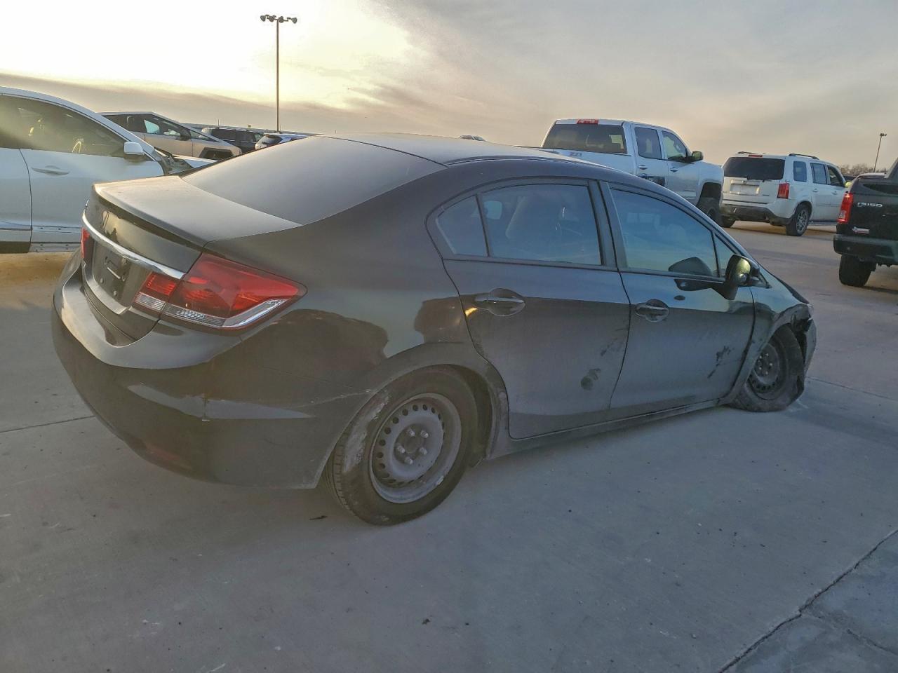 2013 HONDA CIVIC LX photo 3