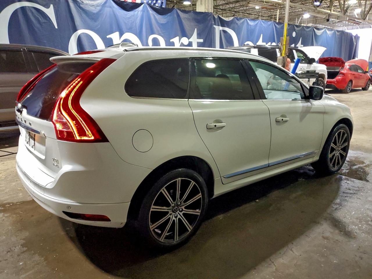 2016 VOLVO XC60 T5 PLATINUM photo 7