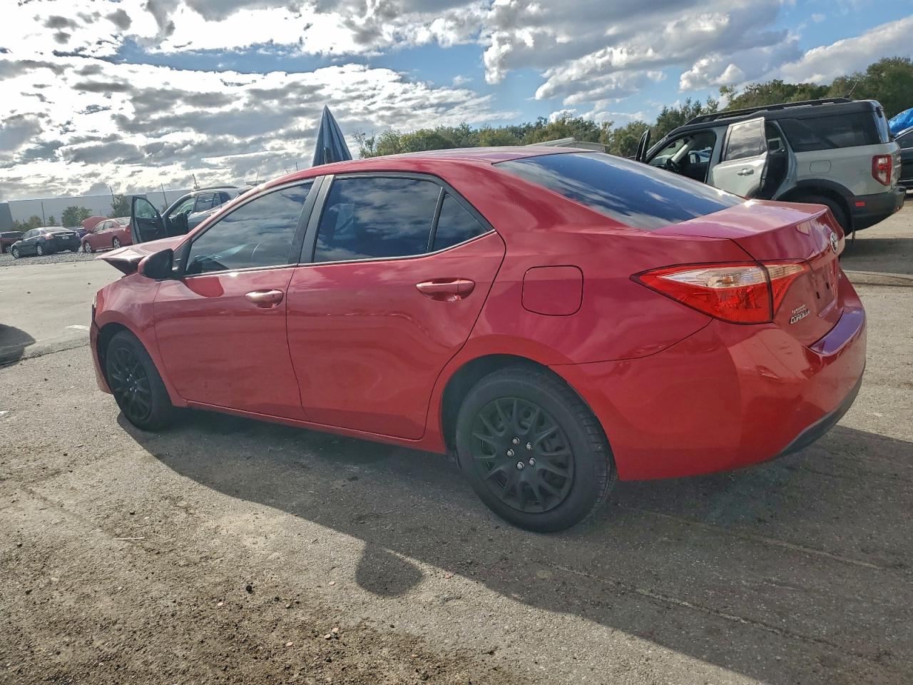 2019 TOYOTA COROLLA L photo 2