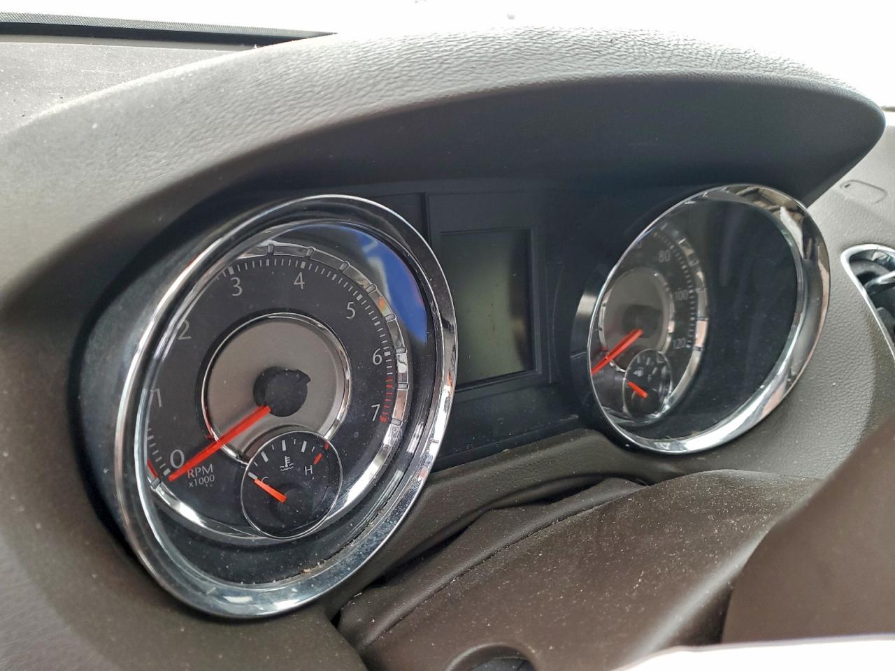 2013 CHRYSLER TOWN & COUNTRY TOURING L photo 17