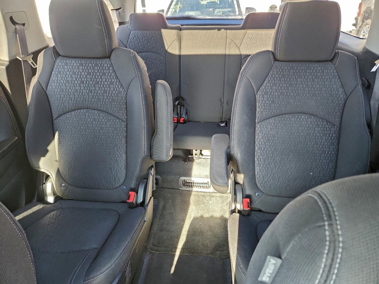 2015 GMC ACADIA SLE photo 10