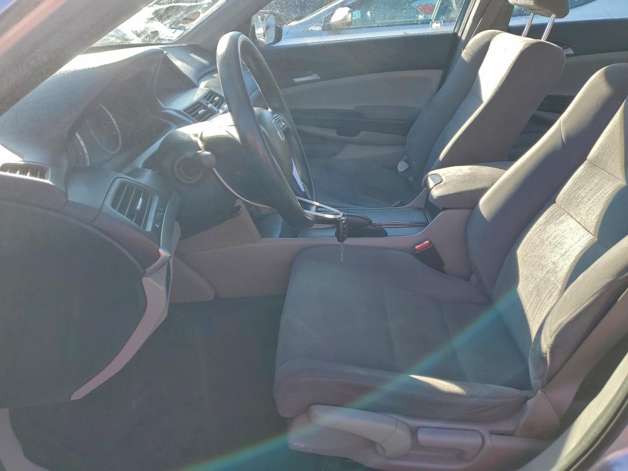 2011 HONDA ACCORD LX photo 7