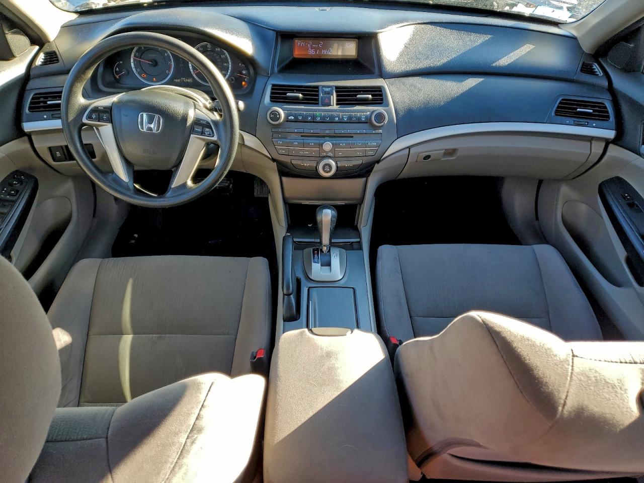 2011 HONDA ACCORD LX photo 8
