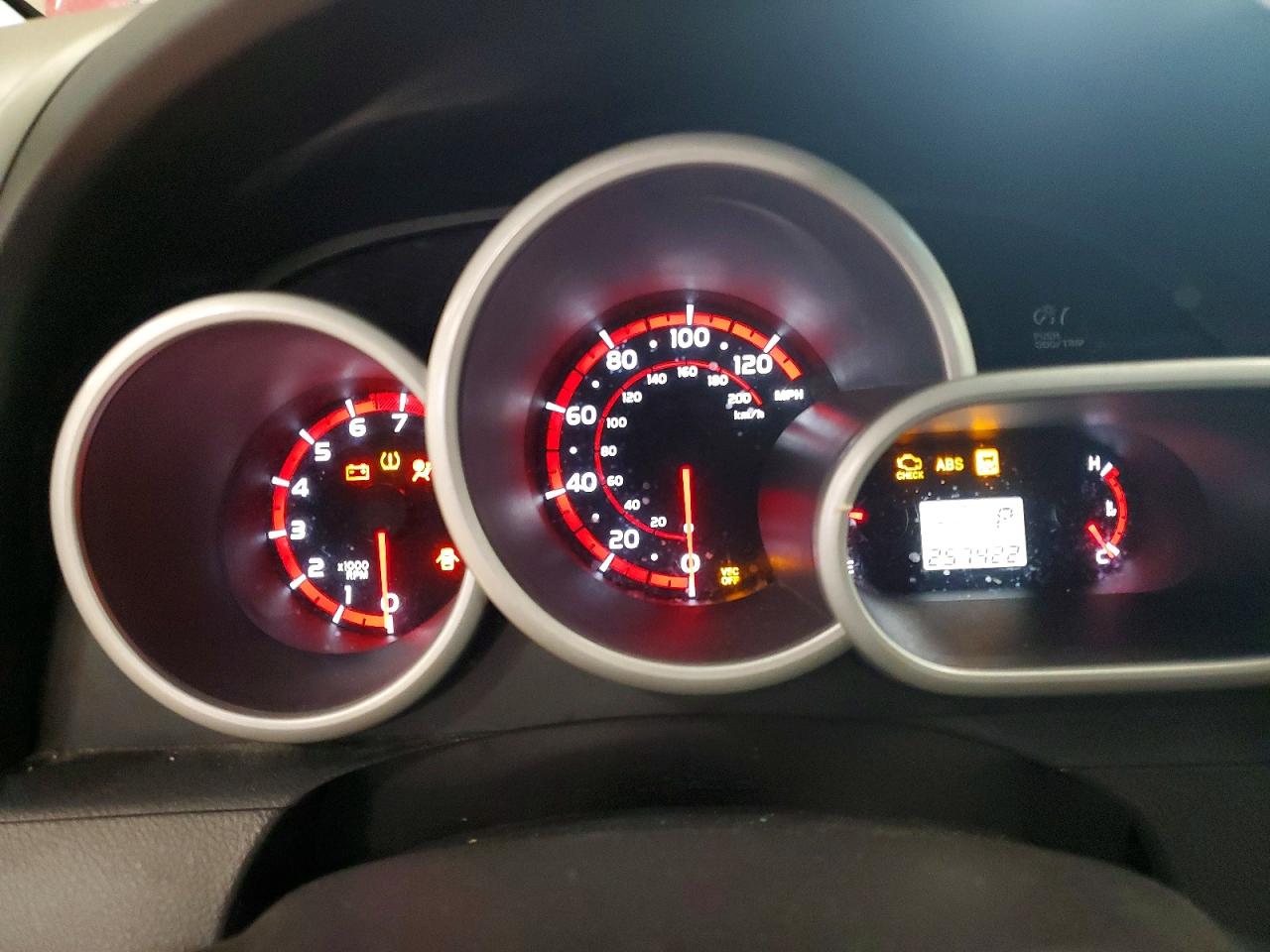 2010 TOYOTA COROLLA MATRIX BASE photo 9