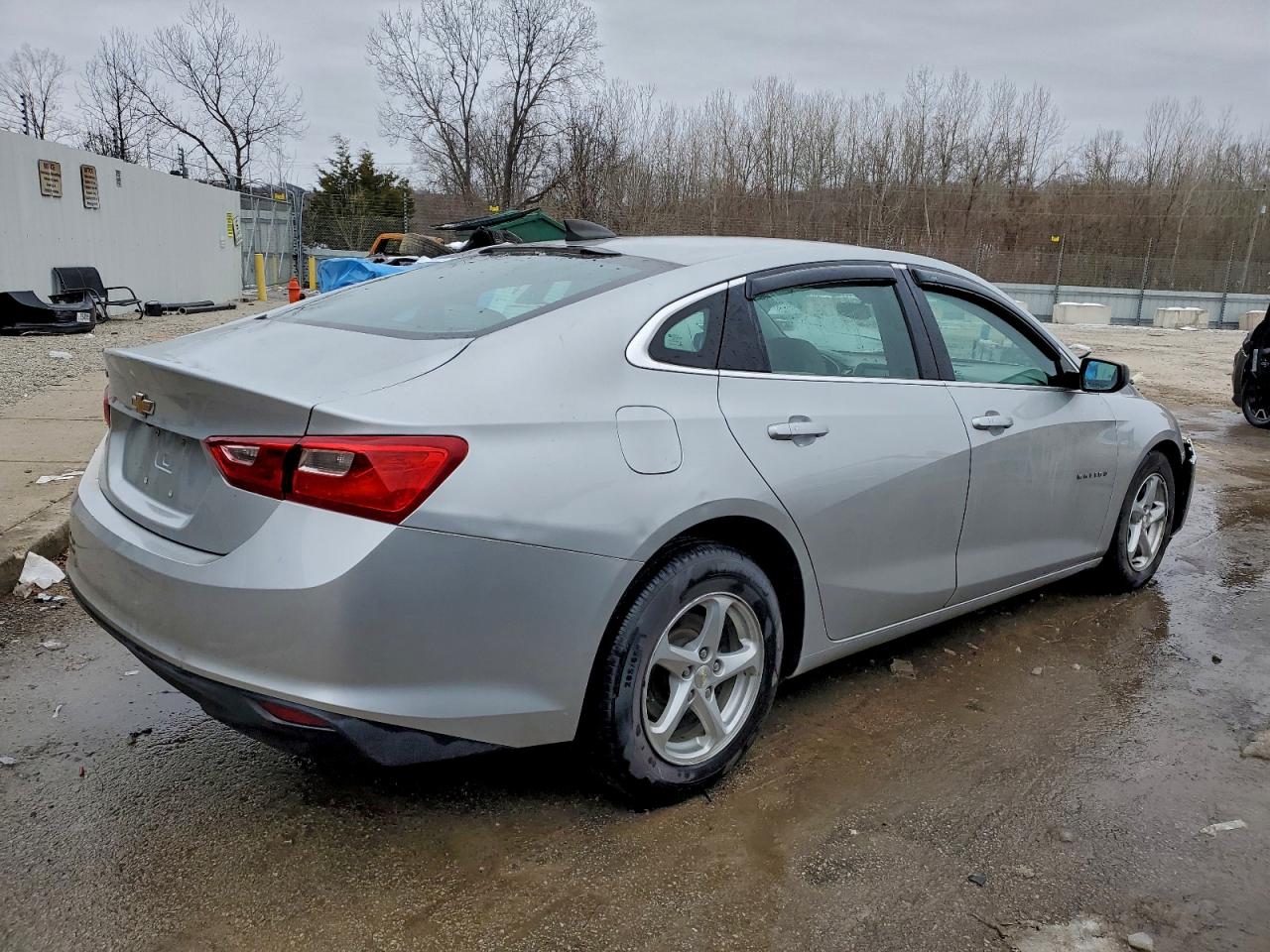 2017 CHEVROLET MALIBU LS photo 5