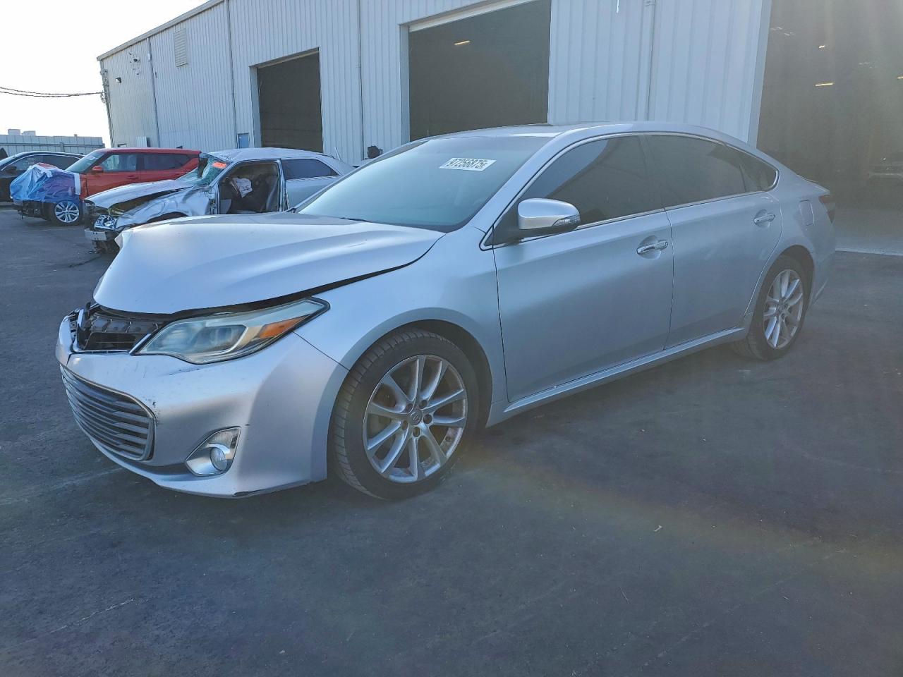 2013 TOYOTA AVALON