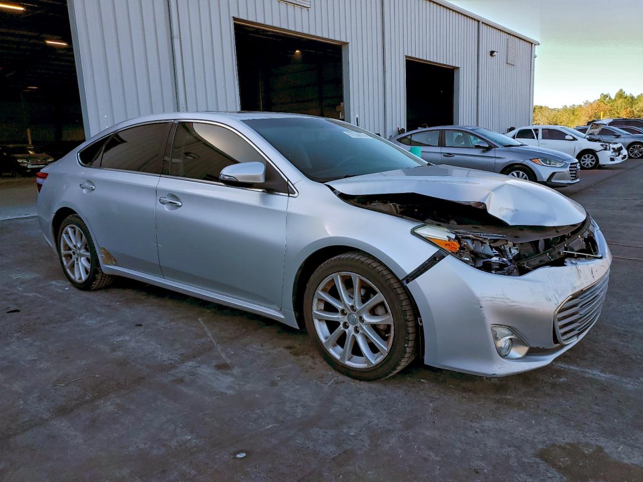 2013 TOYOTA AVALON BASE photo 4