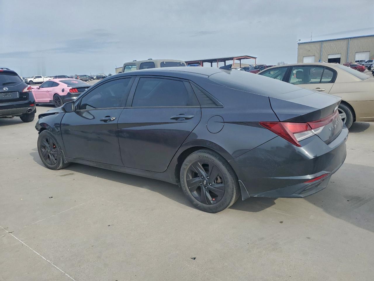 2022 HYUNDAI ELANTRA SEL photo 2