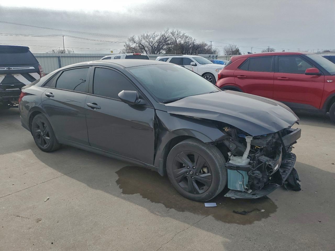 2022 HYUNDAI ELANTRA SEL photo 4