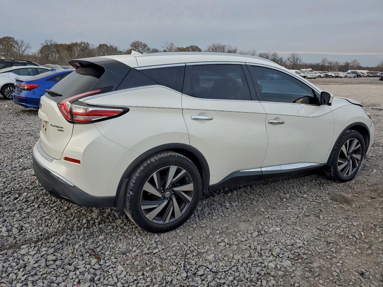 2015 NISSAN MURANO S photo 3