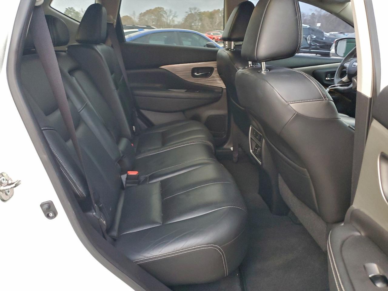 2015 NISSAN MURANO S photo 11