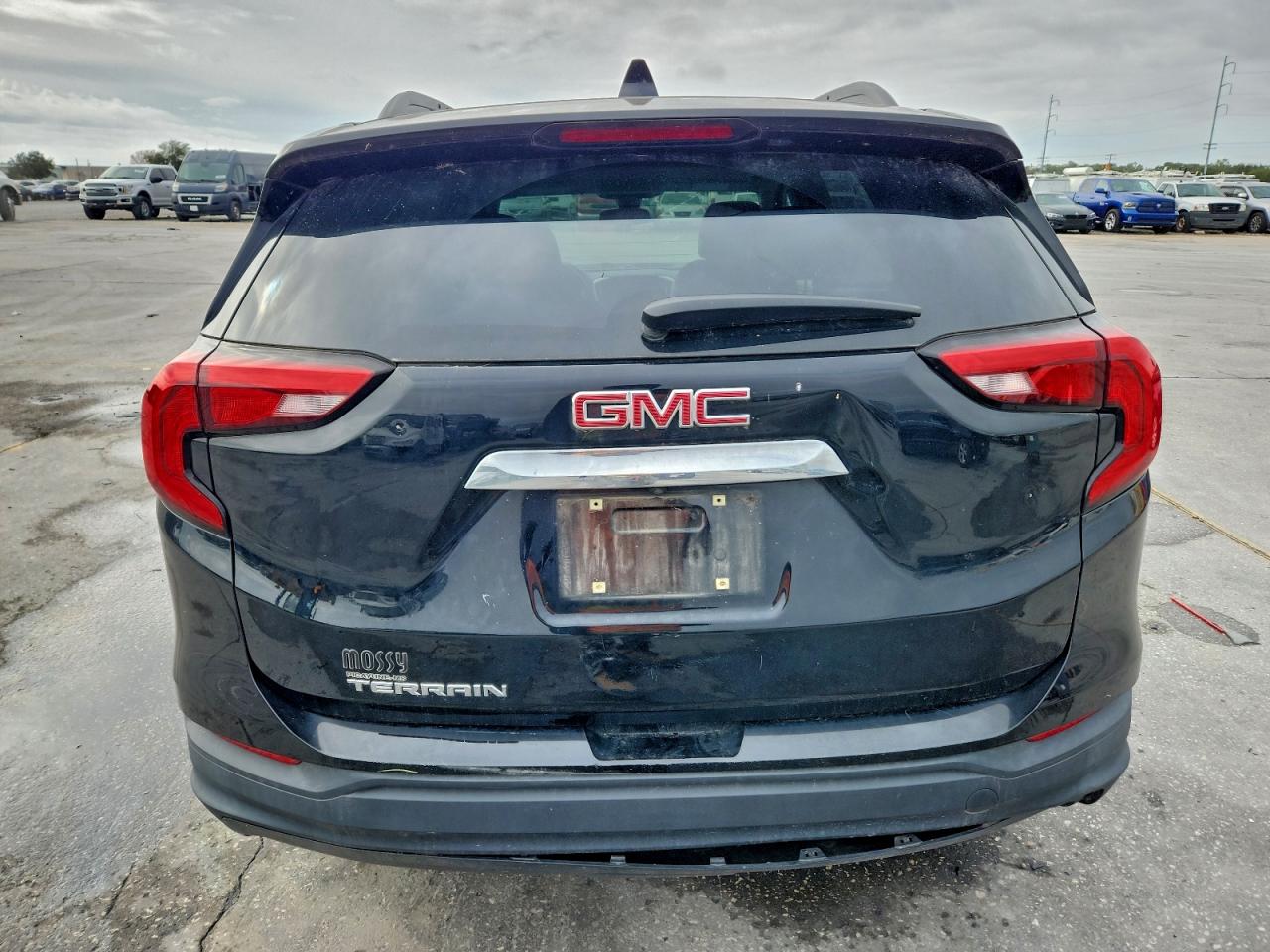 2020 GMC TERRAIN SLE photo 6