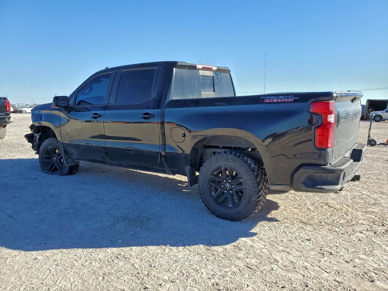 2021 CHEVROLET SILVERADO K1500 LT TRAIL BOSS photo 2