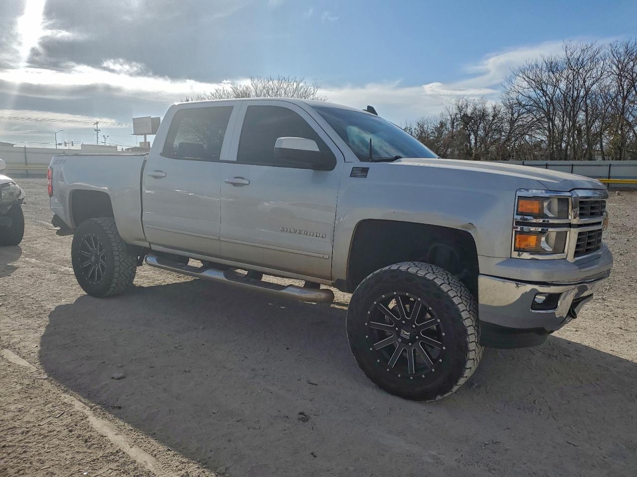2015 CHEVROLET SILVERADO K1500 LT photo 4