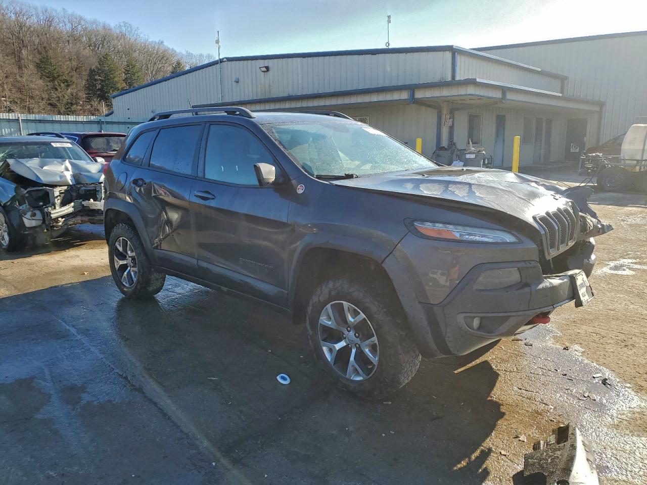 2014 JEEP CHEROKEE TRAILHAWK photo 4