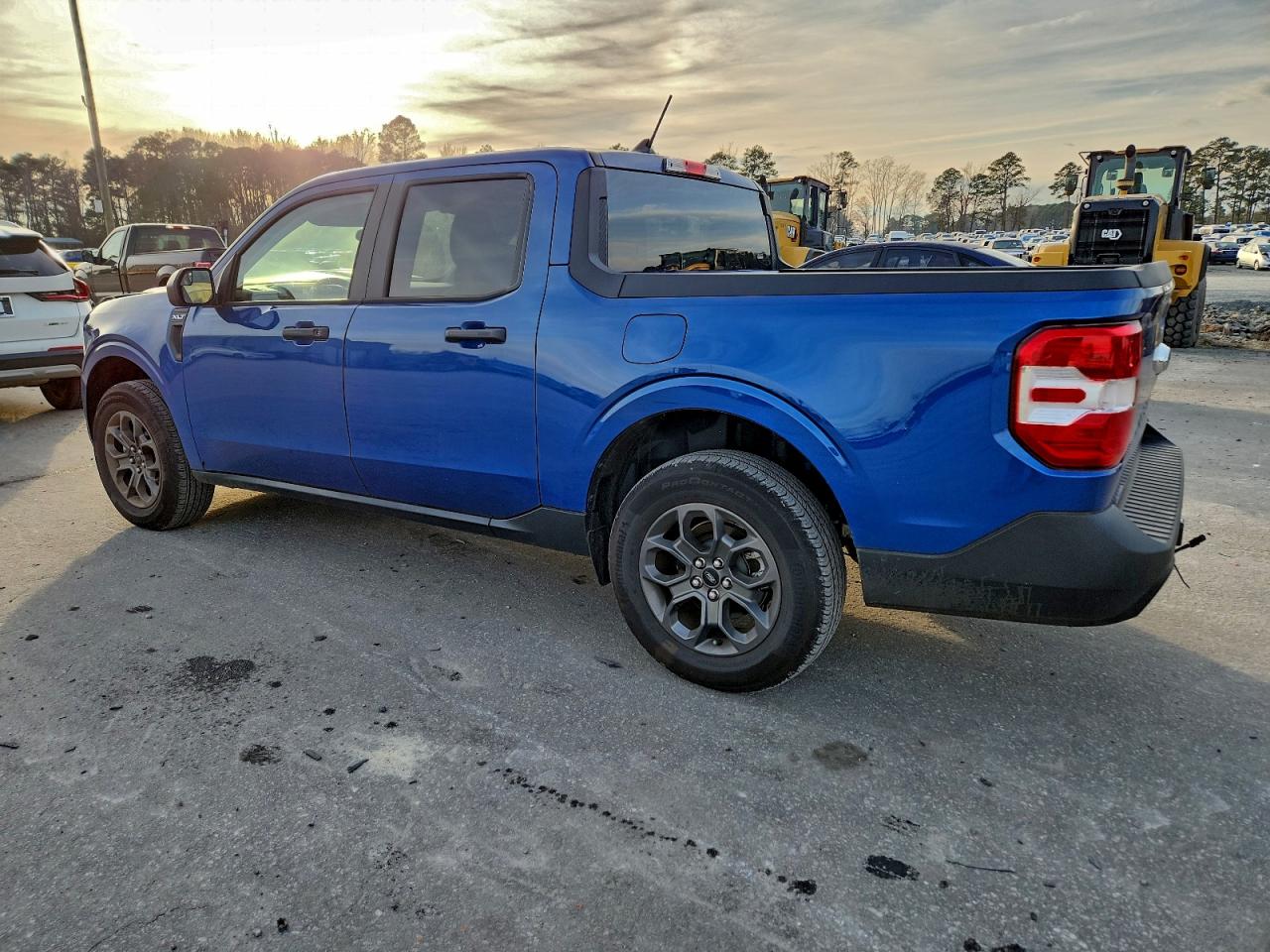 2024 FORD MAVERICK XLT photo 3