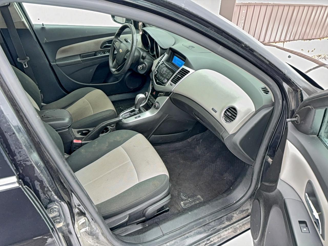 2011 CHEVROLET CRUZE LS photo 5