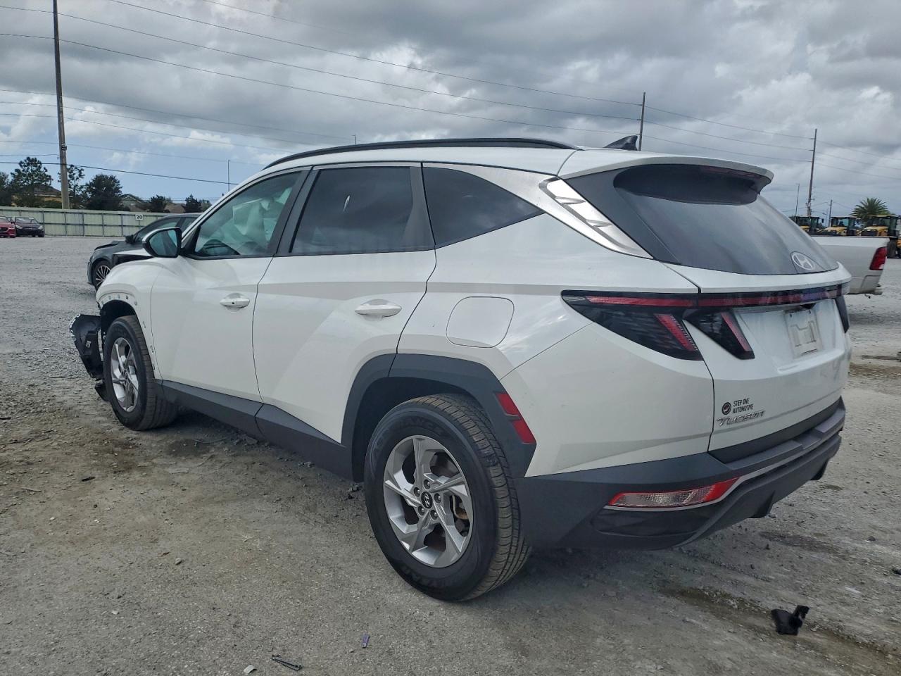 2022 HYUNDAI TUCSON SEL photo 2