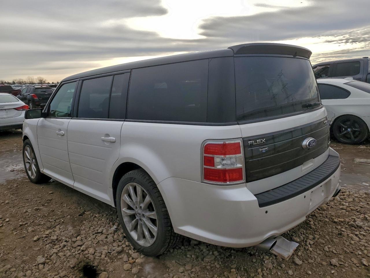 2011 FORD FLEX LIMITED photo 2