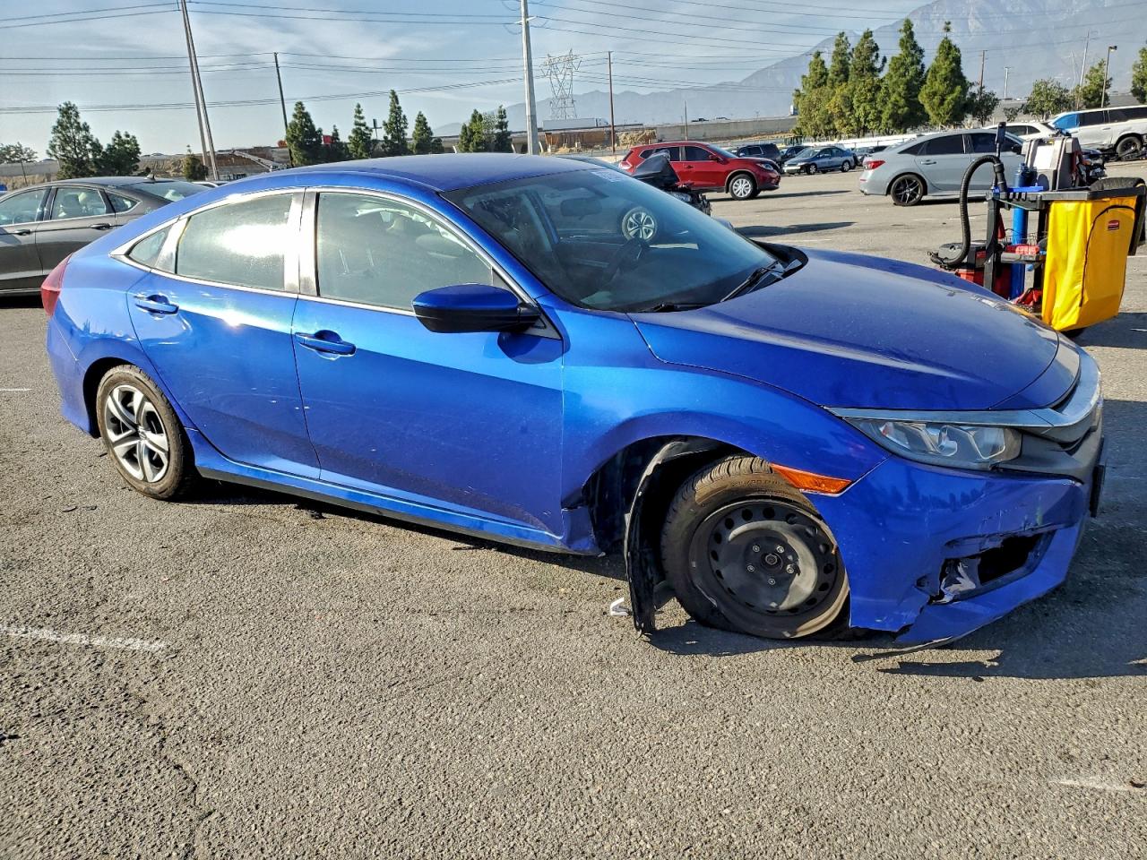 2017 HONDA CIVIC LX photo 4