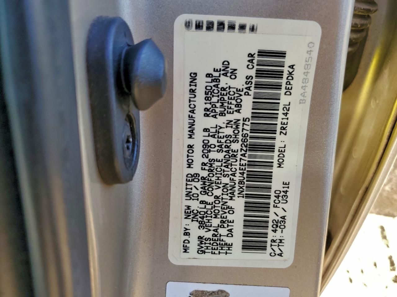 2010 TOYOTA COROLLA BASE photo 25