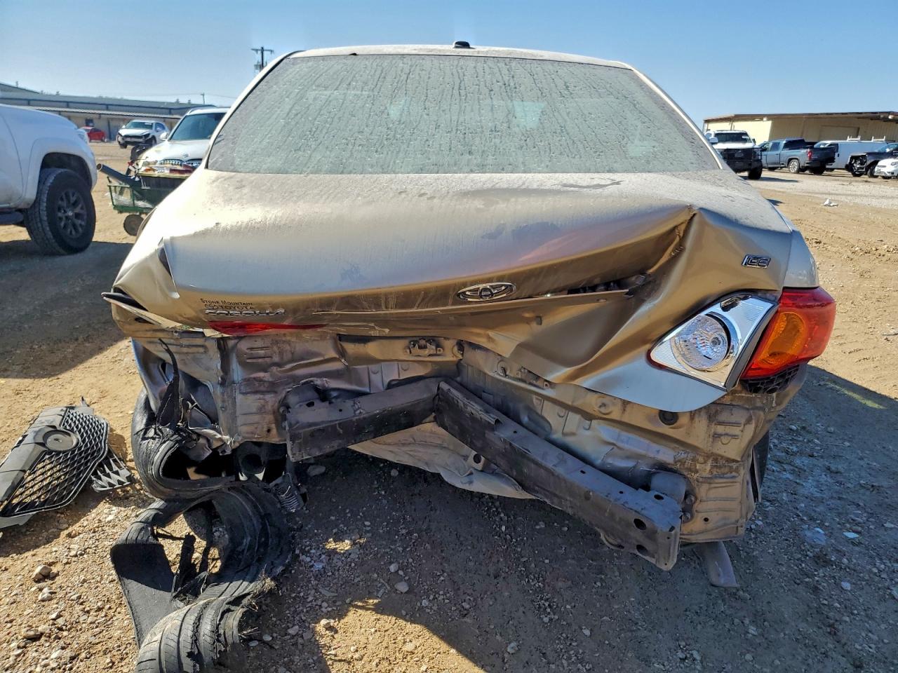 2010 TOYOTA COROLLA BASE photo 11