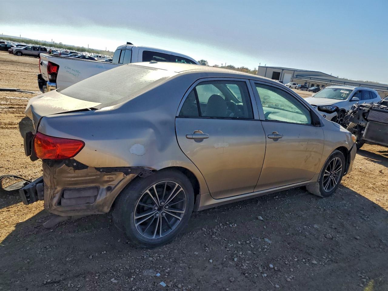 2010 TOYOTA COROLLA BASE photo 5