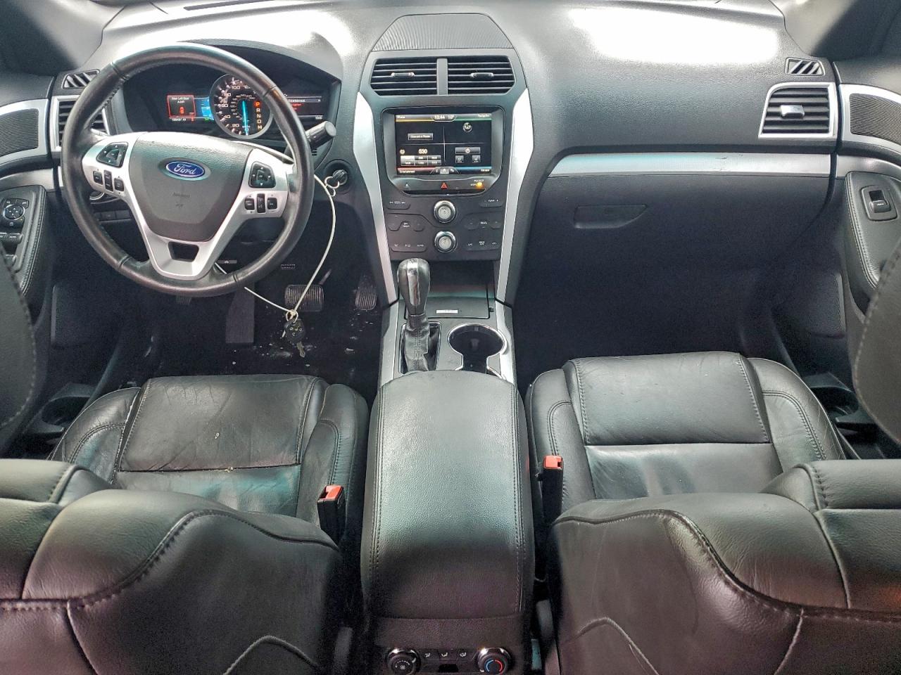 2015 FORD EXPLORER XLT photo 8