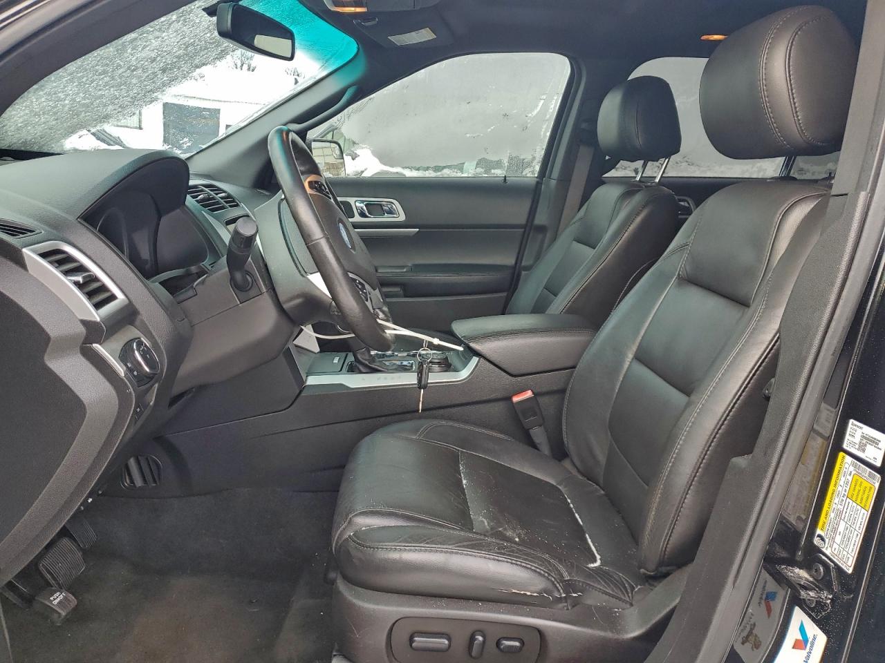 2015 FORD EXPLORER XLT photo 7