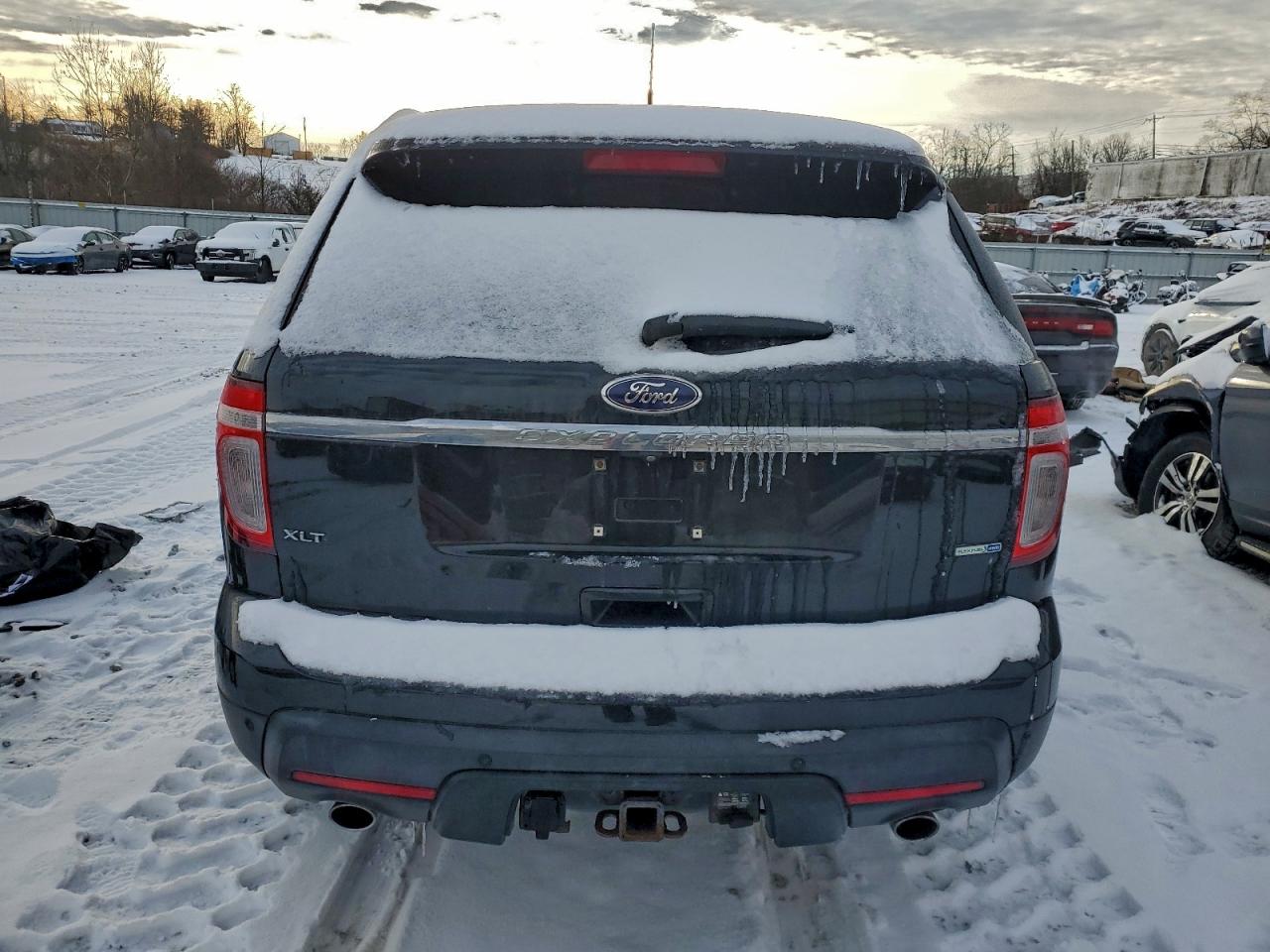 2015 FORD EXPLORER XLT photo 6