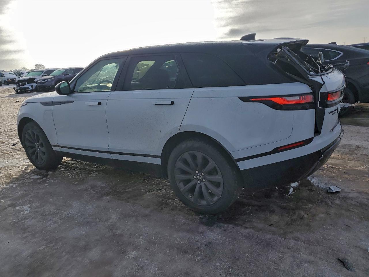 2018 LAND ROVER RANGE ROVER VELAR R-DYNAMIC SE photo 3