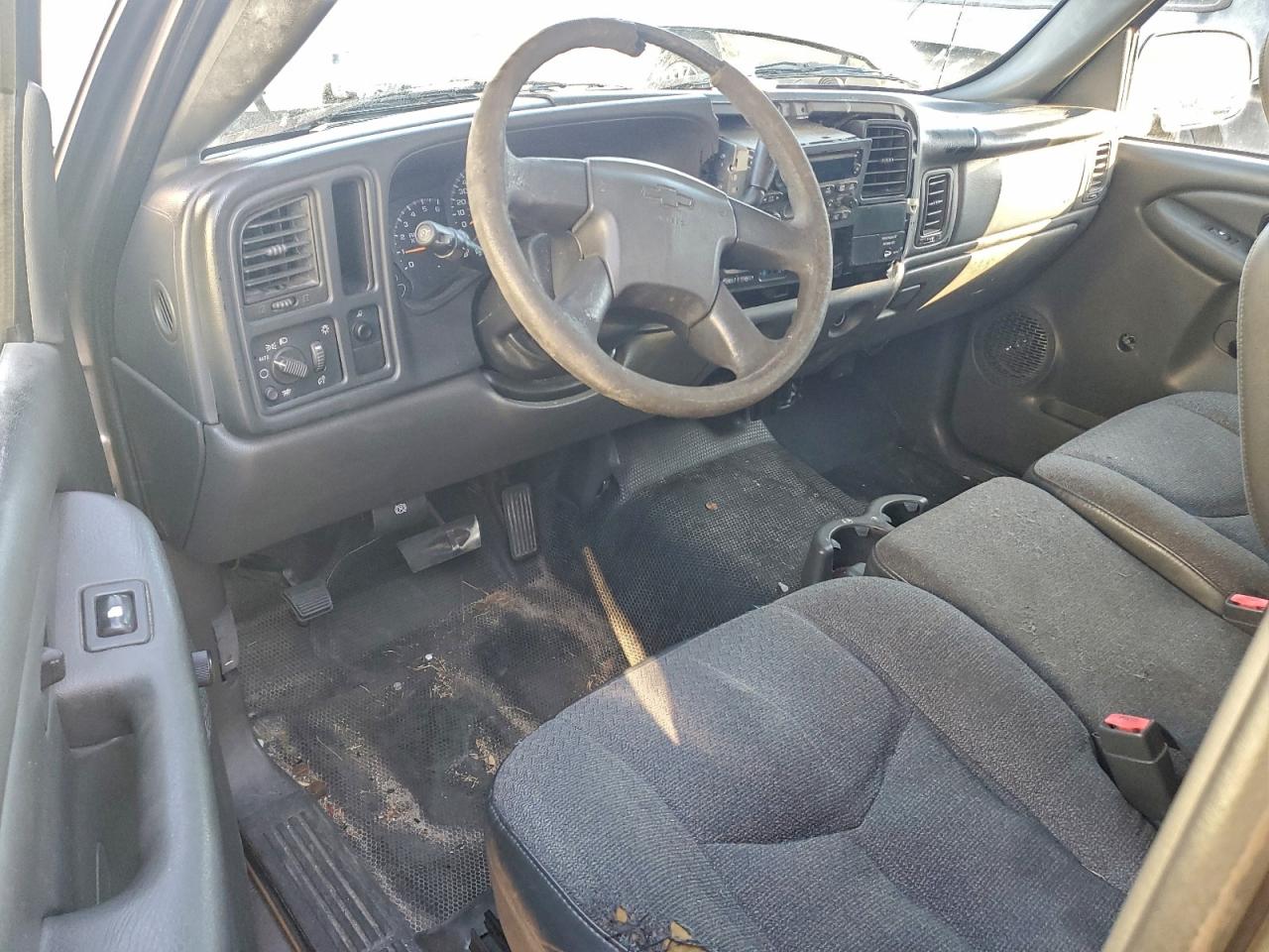 2003 CHEVROLET SILVERADO C1500 photo 22