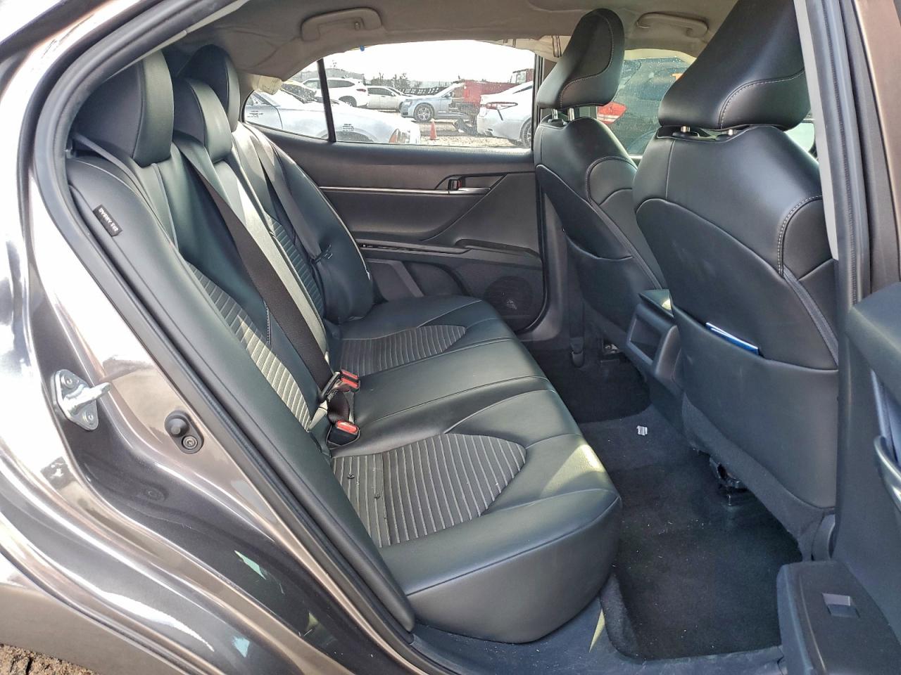 2022 TOYOTA CAMRY SE photo 10