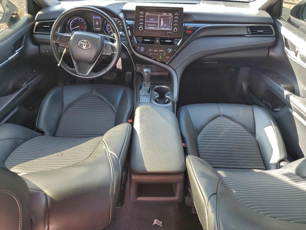 2022 TOYOTA CAMRY SE photo 8