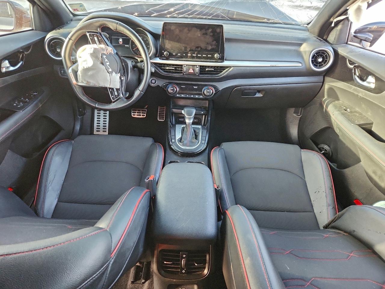 2023 KIA FORTE GT photo 8