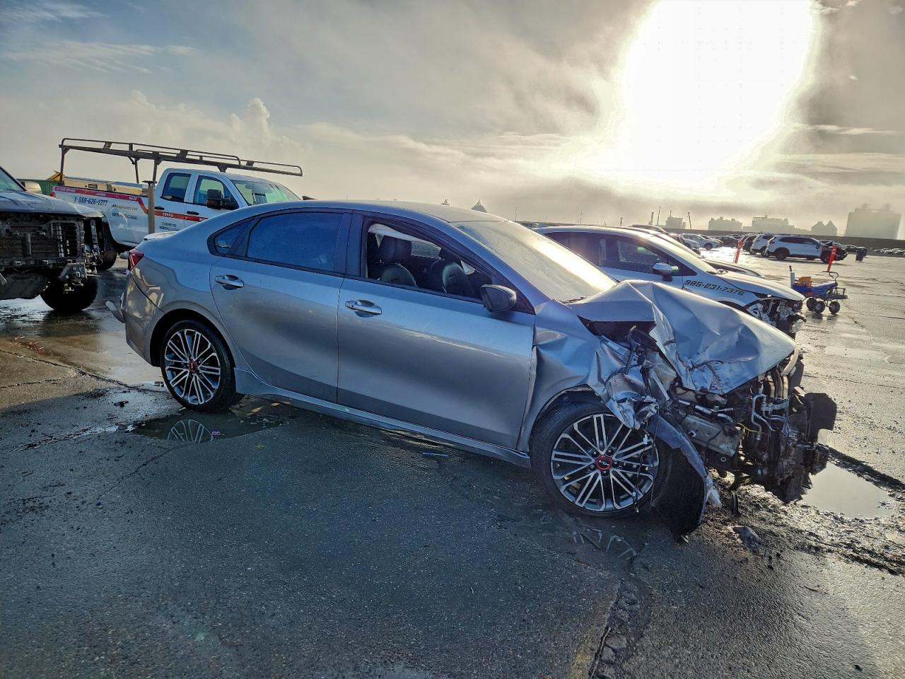 2023 KIA FORTE GT photo 4