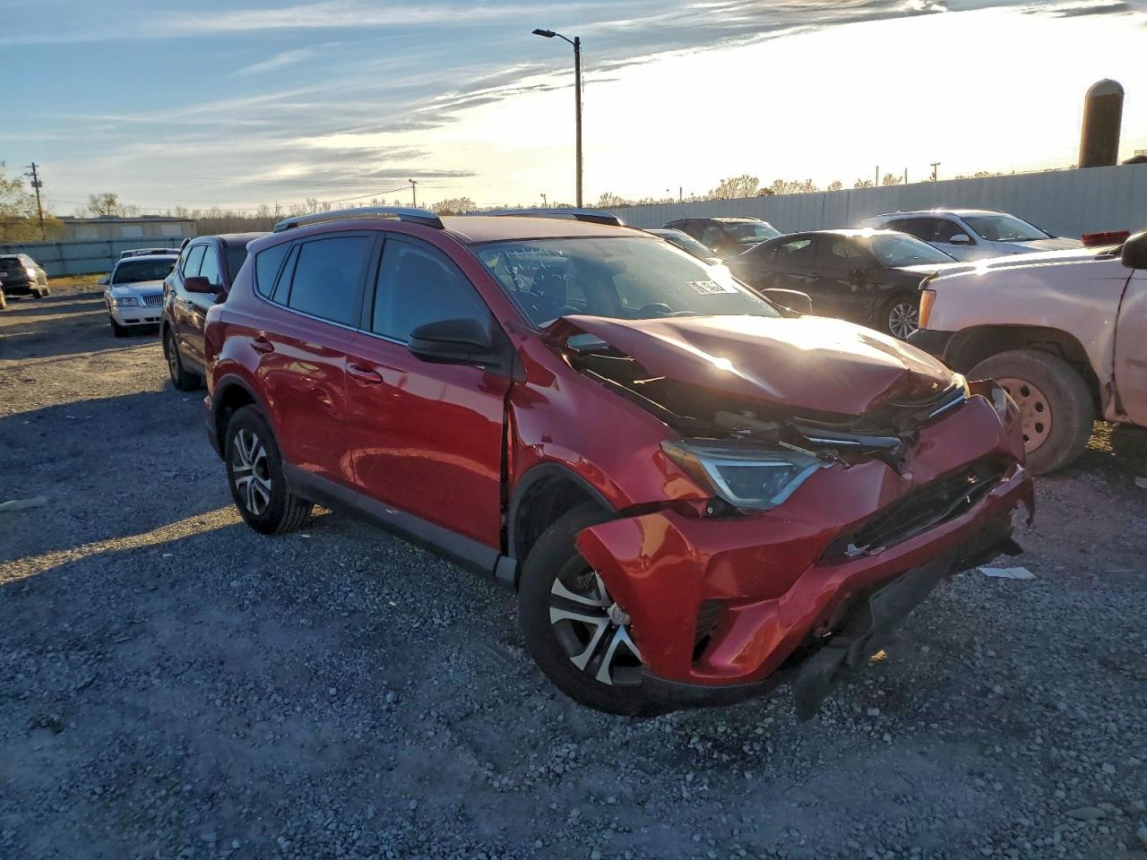 2016 TOYOTA RAV4 LE photo 4