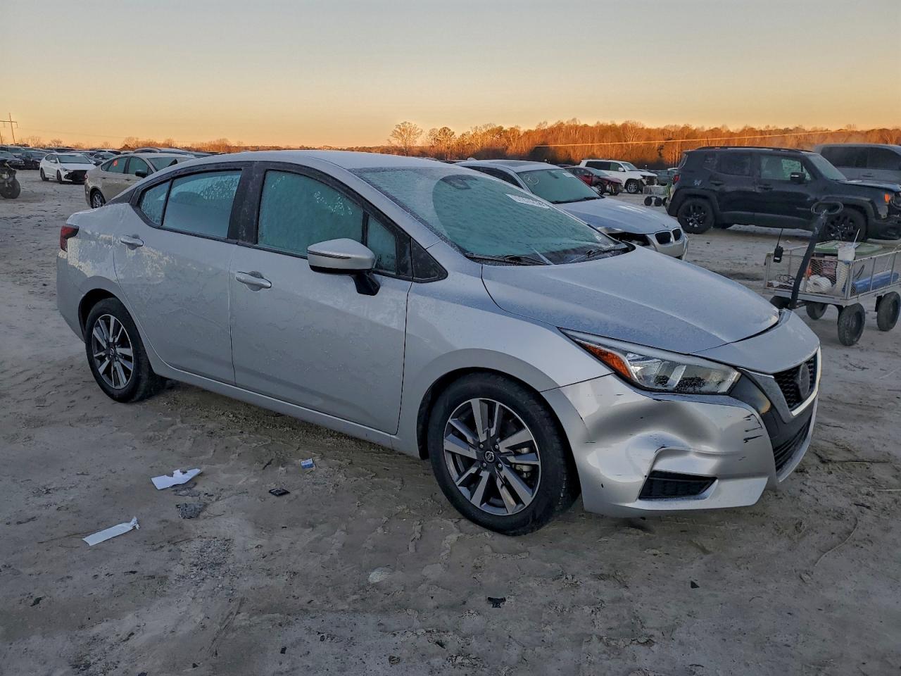 2020 NISSAN VERSA SV photo 4