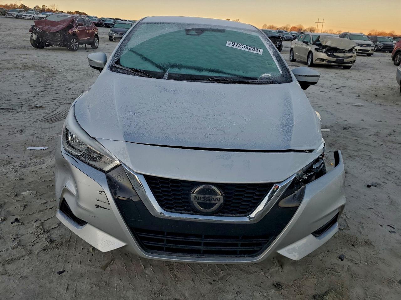 2020 NISSAN VERSA SV photo 5