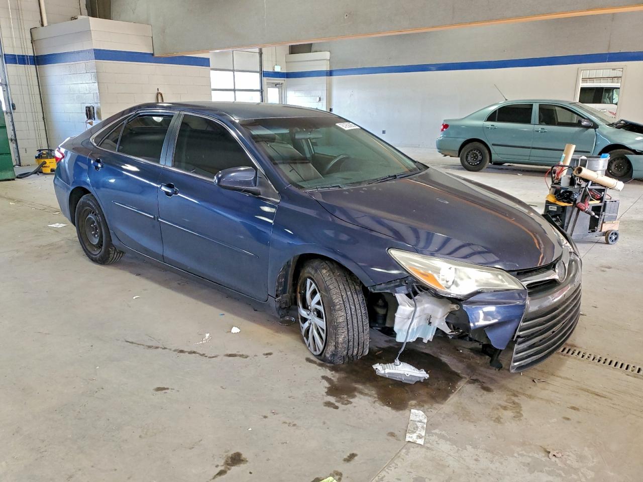 2016 TOYOTA CAMRY photo 4