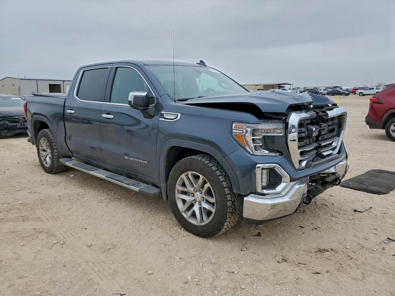 2019 GMC SIERRA C1500 SLT photo 4