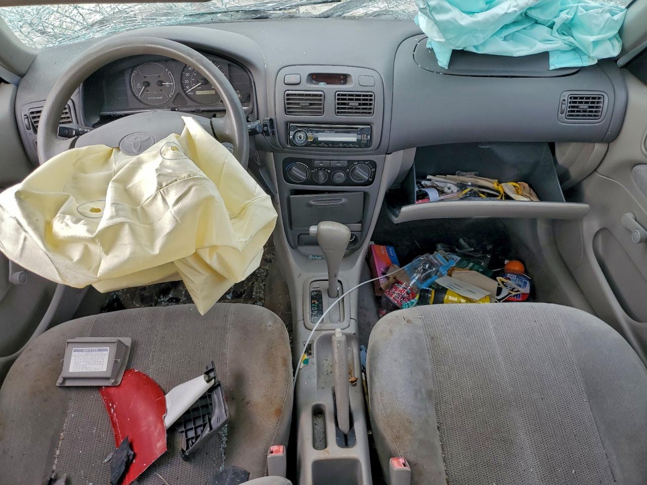 2001 TOYOTA COROLLA CE photo 8